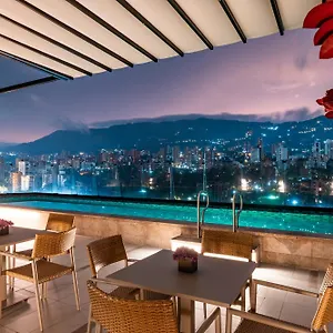 york-luxury-suites.colombiamedellinhotels.com/