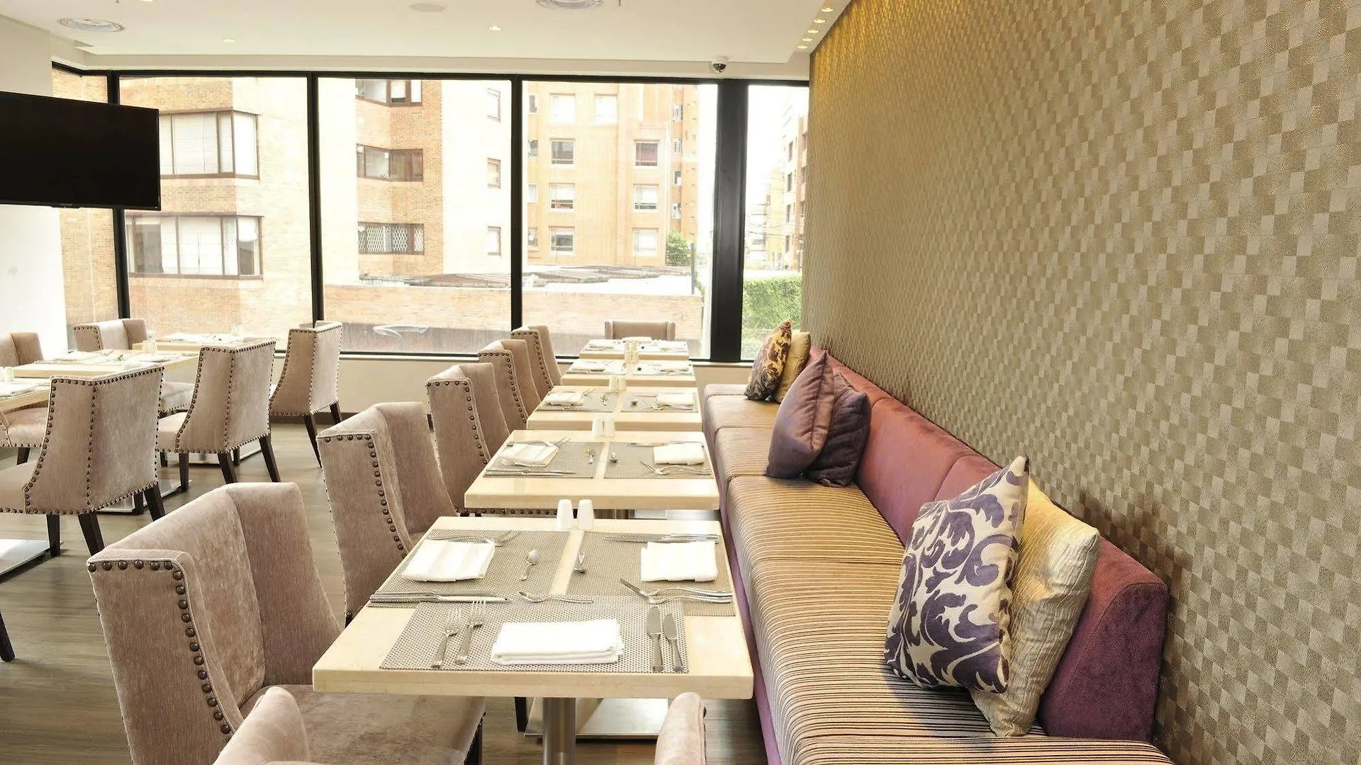 Bs Rosales Hotel 波哥大 4*,  哥伦比亚