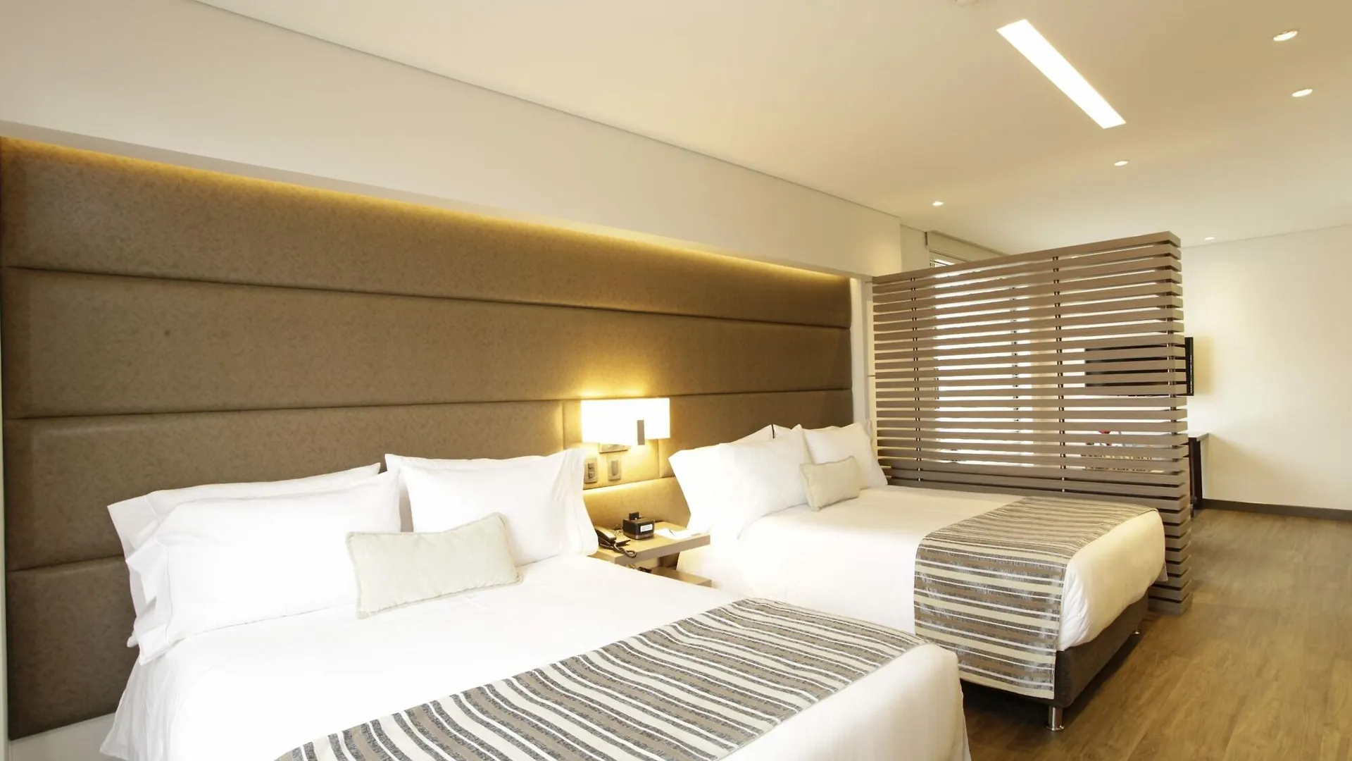 ****  Bs Rosales Hotel Bogota Colombia